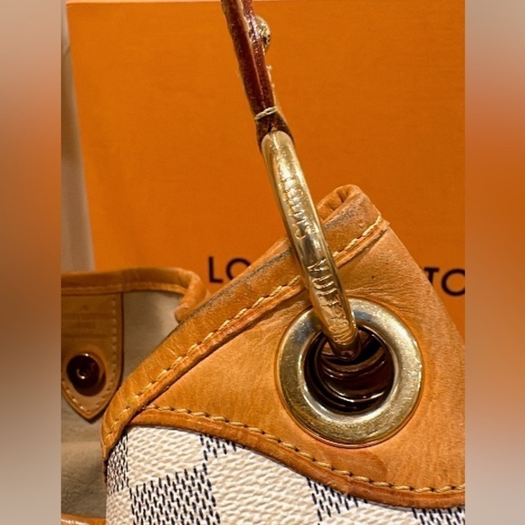 Authentic Louis Vuitton Galliera Damier
Azur Shoulder Bag✨ - Picture 7 of 16